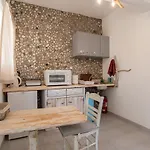 Retreats 5 Paros Nyaraló Isterni (Paros)