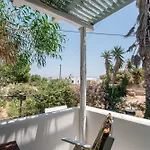 Retreats 5 Paros Nyaraló *