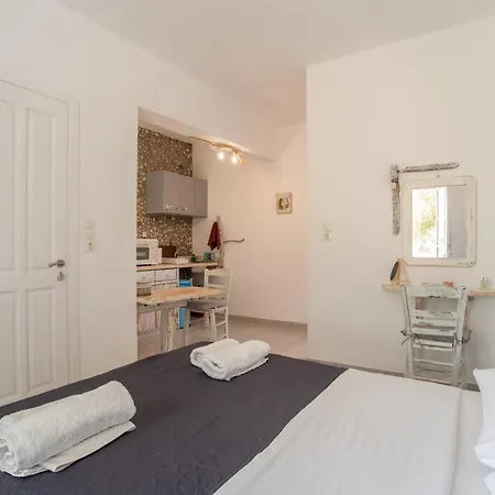 Vakantiehuis Retreats 5 Paros Isterni (Paros)